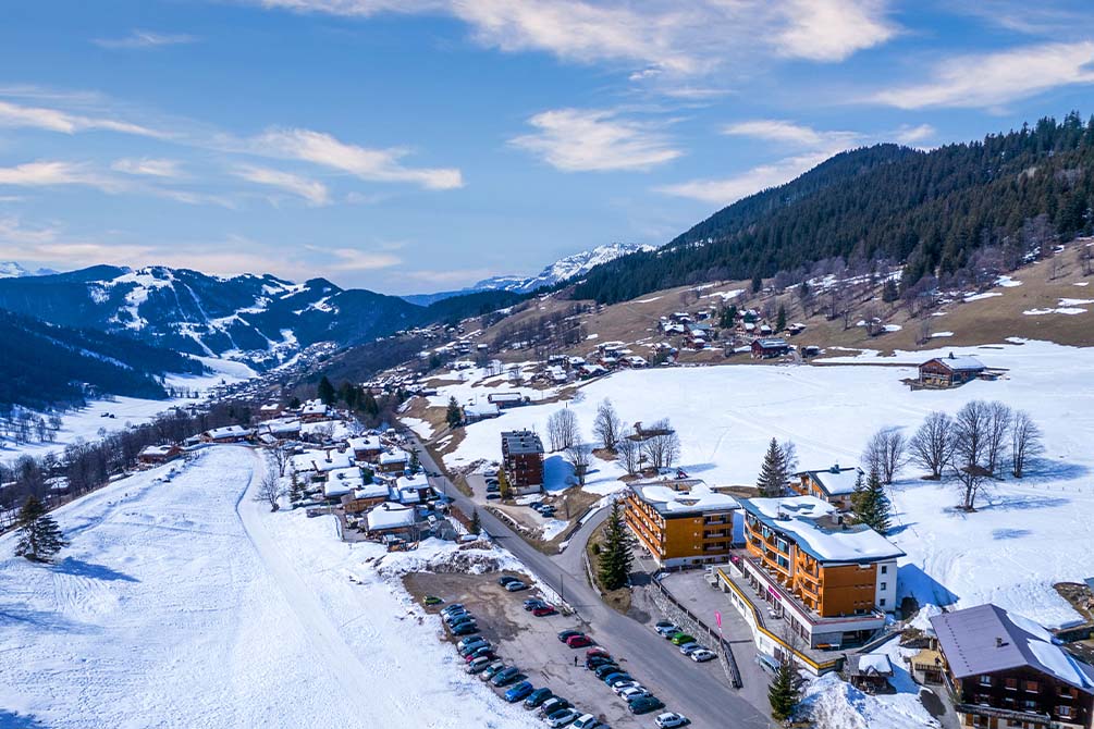 village vacances la clusaz les confins azureva ski hiver